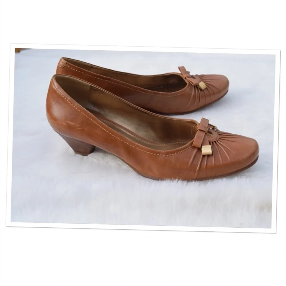 Ecco leather pumps